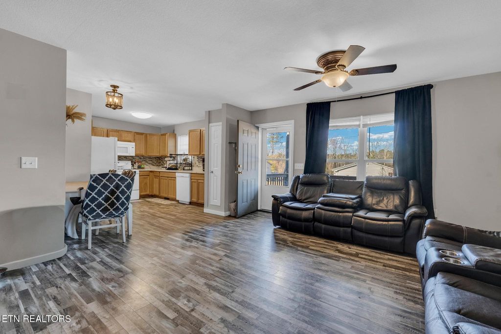 Photo of 42 E Fuller Drive, Crossville, TN 38555 (MLS # 1329547)