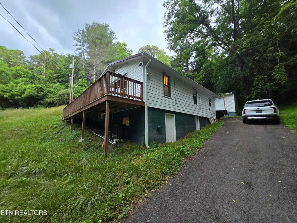 Photo of 4517 Old Nursery Rd, Rose Hill, VA 24281 (MLS # 1344059)