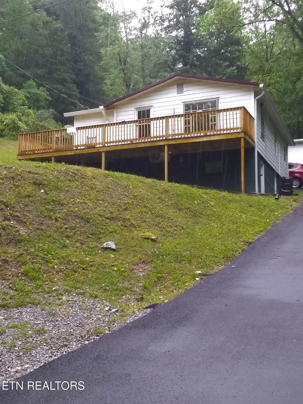 Photo of 4517 Old Nursery Rd, Rose Hill, VA 24281 (MLS # 1344059)