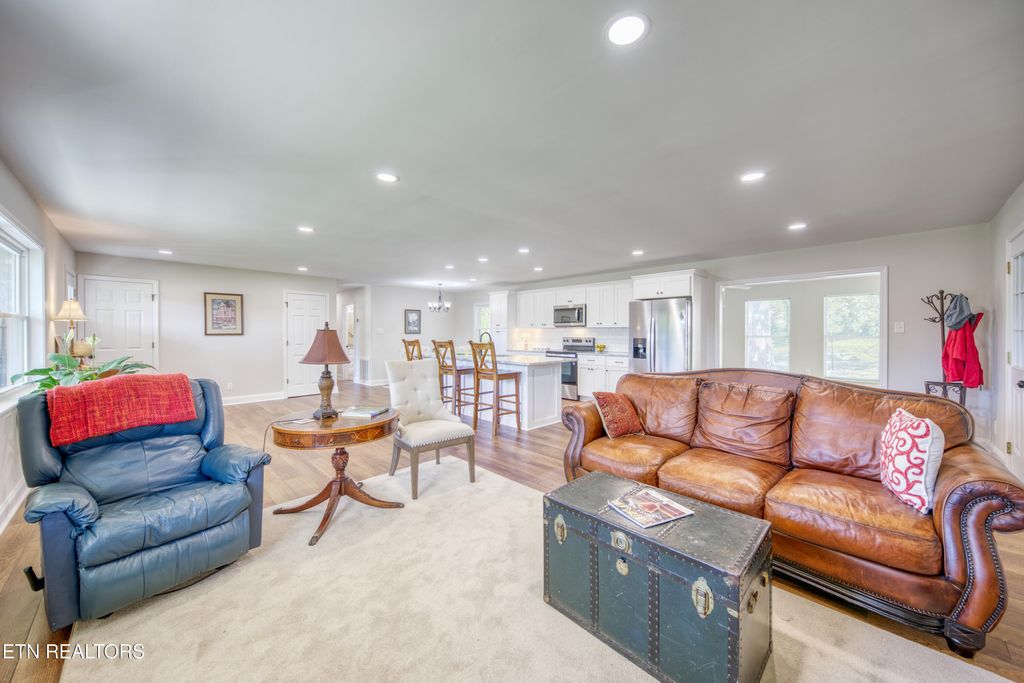 Photo of 441 E Kingsgate Rd, Farragut, TN 37934 (MLS # 1337957)