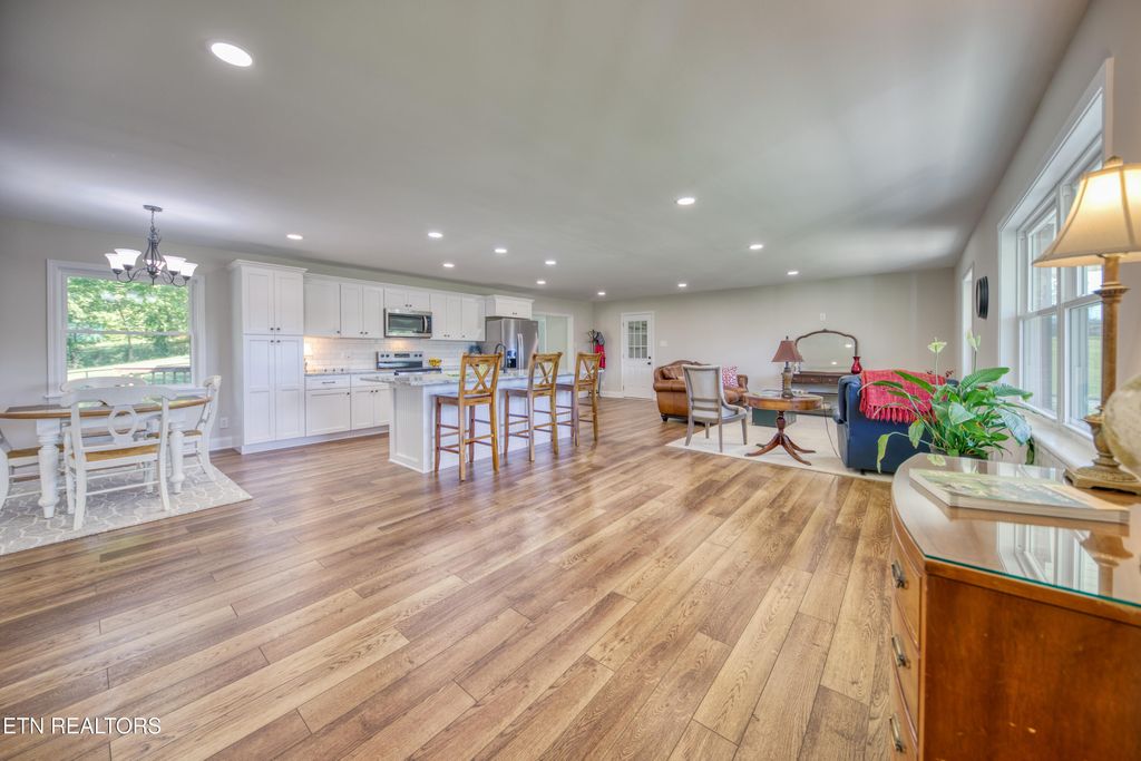 Photo of 441 E Kingsgate Rd, Farragut, TN 37934 (MLS # 1337957)