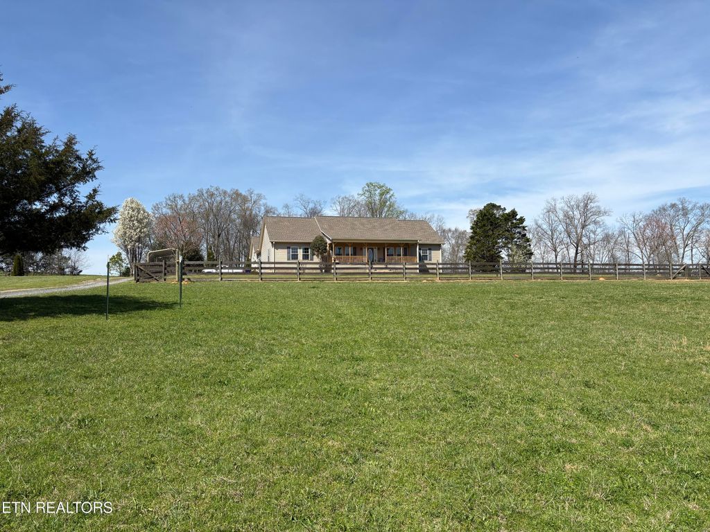 Photo of 680 SE Horton Rd, Cleveland, TN 37323 (MLS # 1332756)