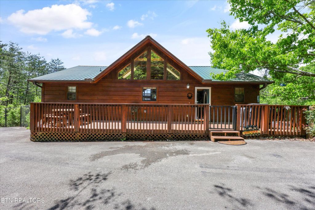 Photo of 1916 Buds Ridge Way, Sevierville, TN 37862 (MLS # 1338690)