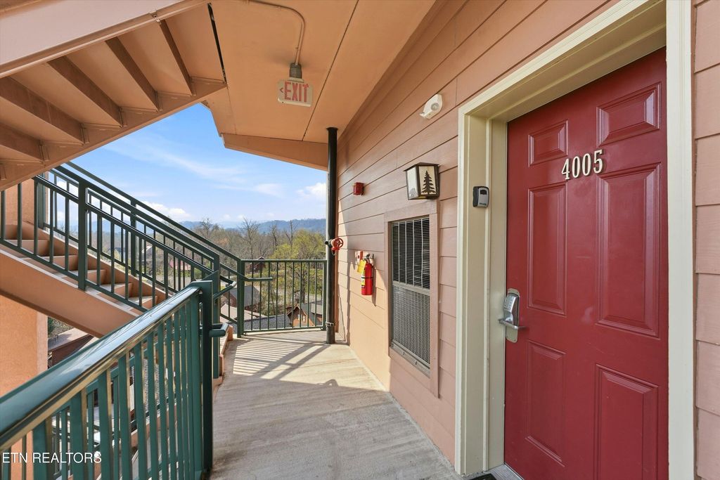 Photo of 410 Big Bear Way #UNIT 4005, Pigeon Forge, TN 37863 (MLS # 1334444)