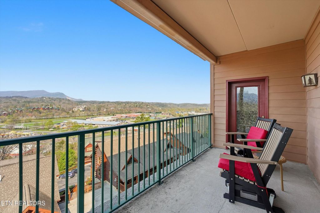 Photo of 410 Big Bear Way #UNIT 4005, Pigeon Forge, TN 37863 (MLS # 1334444)