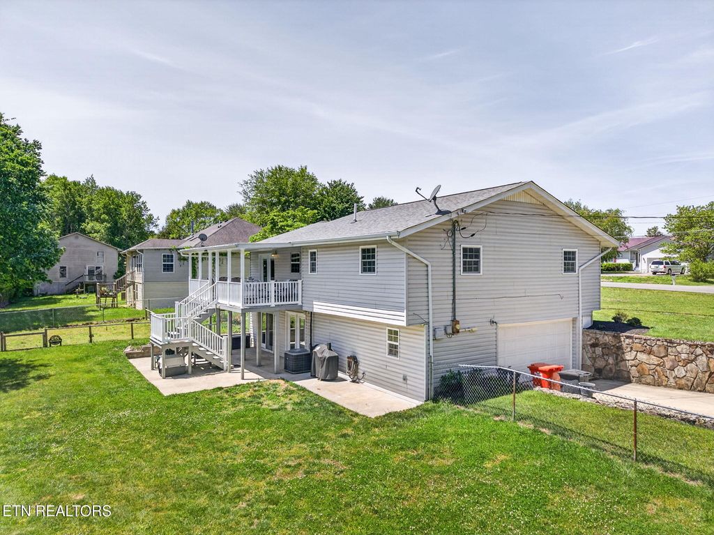 Photo of 136 Hood Drive, Crossville, TN 38555 (MLS # 1339200)