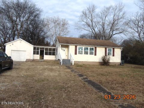 Photo of 2501 Cecelia Ave, Maryville, TN 37804 (MLS # 1328346)