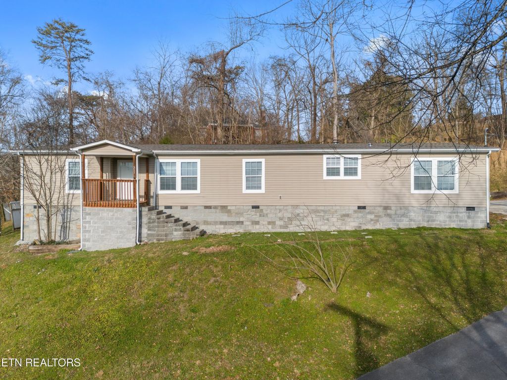 Photo of 311 Spring St, Clinton, TN 37716 (MLS # 1326536)