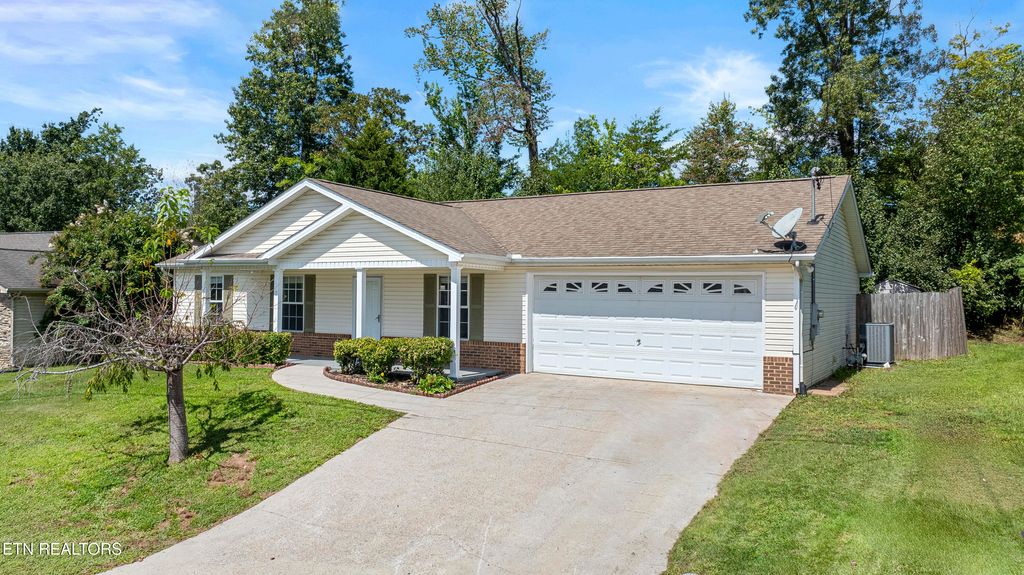 Photo of 6428 Hugh Willis Rd, Powell, TN 37849 (MLS # 1313651)