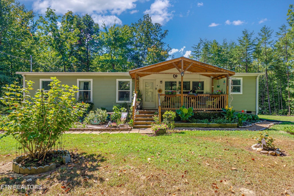 Photo of 3279 Sims Rd, Sevierville, TN 37876 (MLS # 1354893)