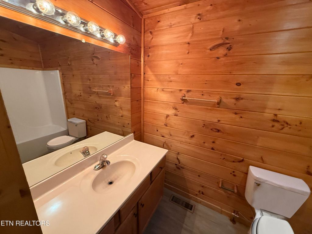 Photo of 2036 Ridge Rd #STE 7, Pigeon Forge, TN 37863 (MLS # 1333045)