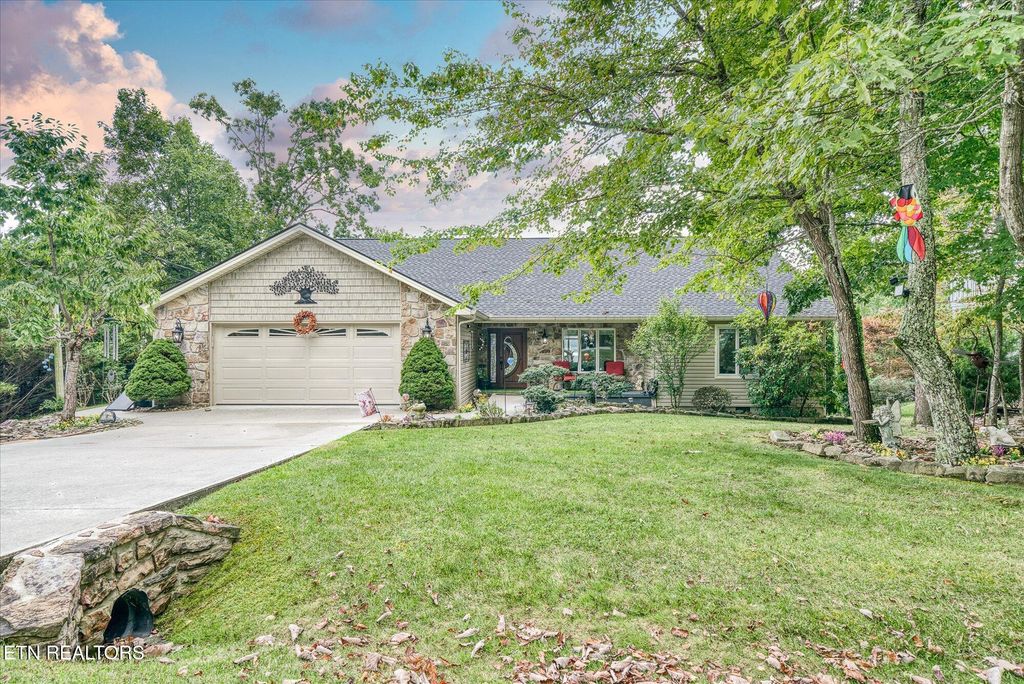 Photo of 20 Victoria Way, Crossville, TN 38558 (MLS # 1316960)