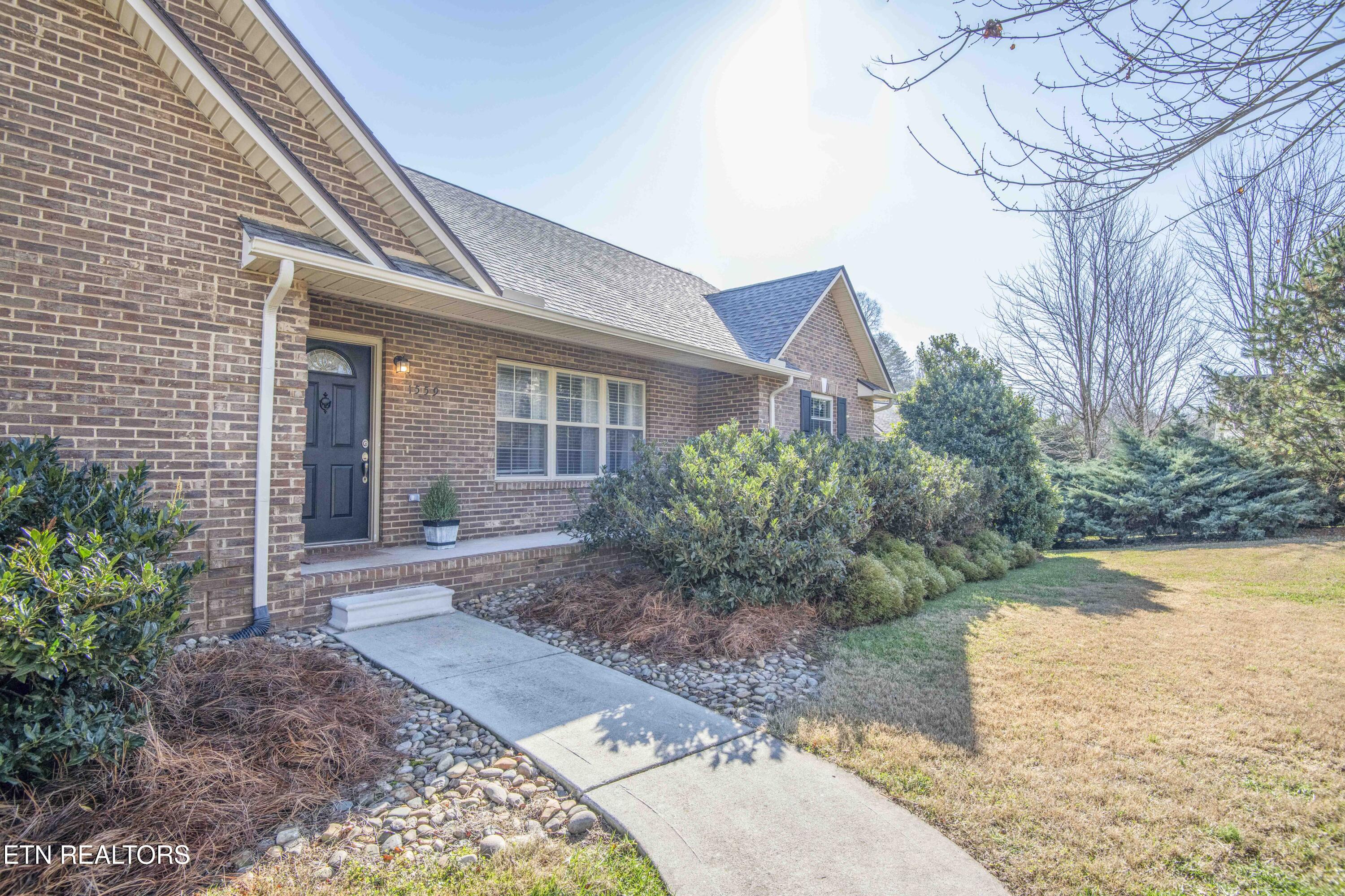 1559 Crestridge Drive