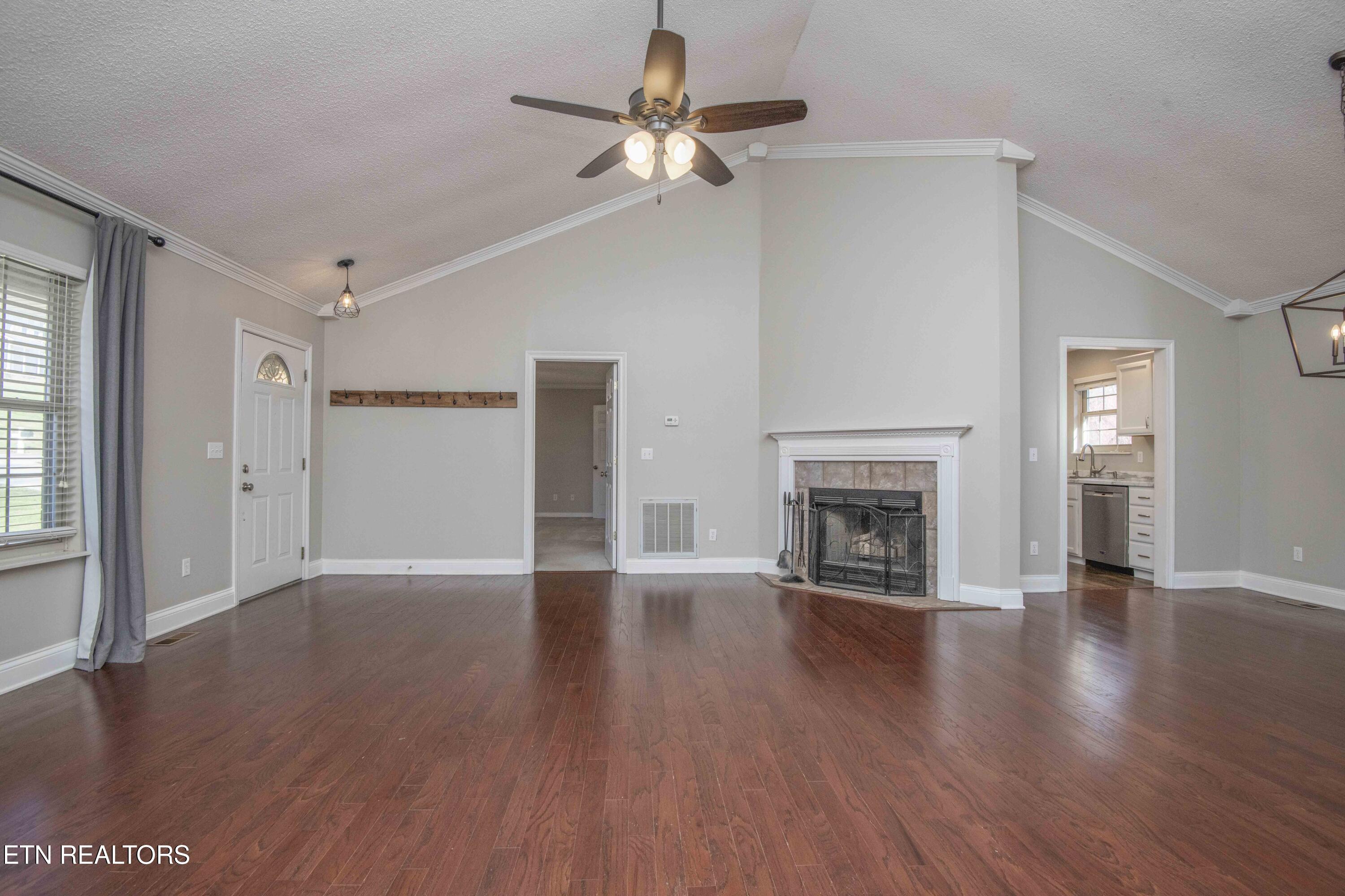 1559 Crestridge Drive