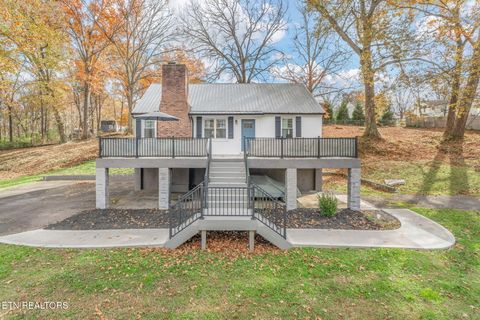 Photo of 314 W Young High Pike, Knoxville, TN 37920 (MLS # 1322521)