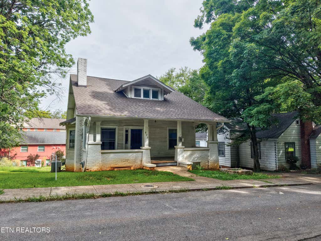 Photo of 523 Highland Ave, Maryville, TN 37803 (MLS # 1348845)