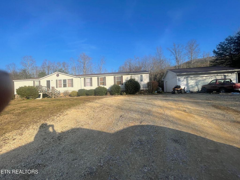 Photo of 190 Graham Loop, Tellico Plains, TN 37385 (MLS # 1289126)