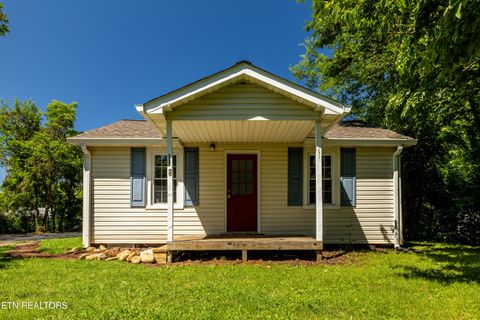 Single Family Residence in Knoxville TN 2811 Sevier Ave.jpg