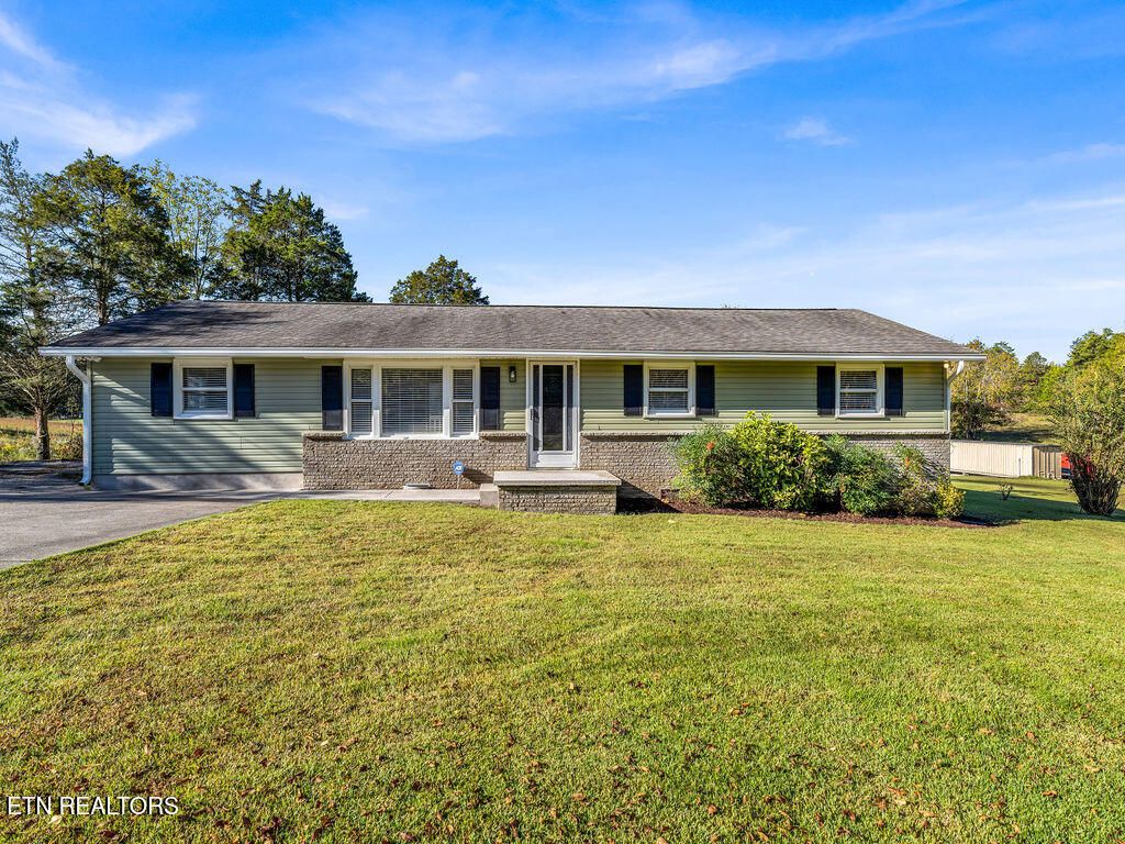 Photo of 5917 Roberts Rd, Corryton, TN 37721 (MLS # 1318964)