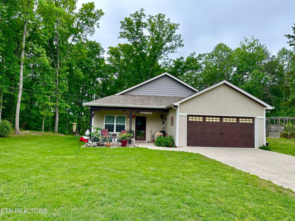 Photo of 1923 Big Chiefs Skyview Drive, Sevierville, TN 37876 (MLS # 1300778)