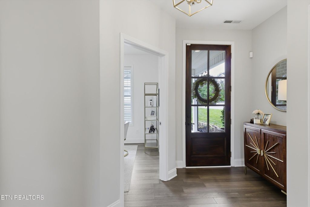 Photo of 4912 Creek Bank Drive, Knoxville, TN 37920 (MLS # 1335136)