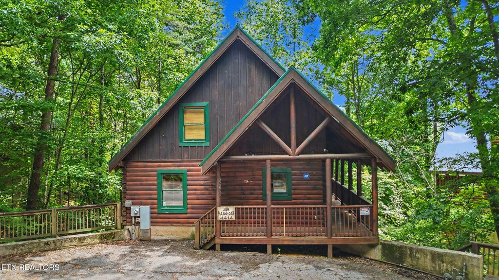 Photo of 4414 Forest Vista Way, Pigeon Forge, TN 37863 (MLS # 1342747)