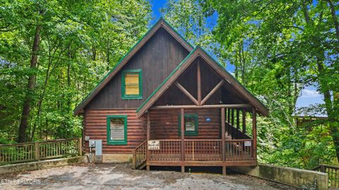 Photo of 4414 Forest Vista Way, Pigeon Forge, TN 37863 (MLS # 1342747)