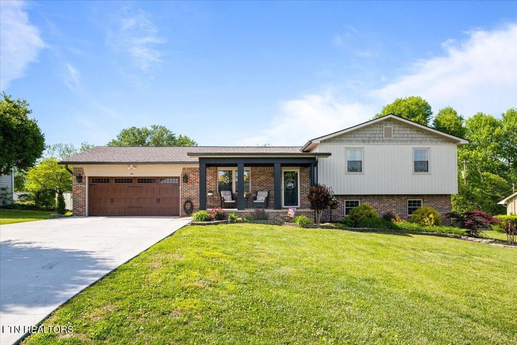 Photo of 304 Dogwood Lane, Jacksboro, TN 37757 (MLS # 1339597)