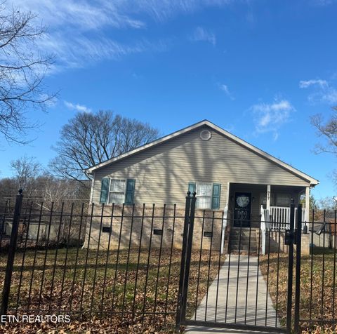 Photo of 2917 E 5Th Ave, Knoxville, TN 37914 (MLS # 1325381)