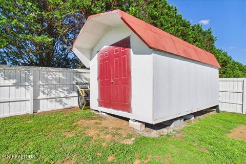 Tiny photo for 894 Crosby Lane, Spring City, TN 37381 (MLS # 1345650)