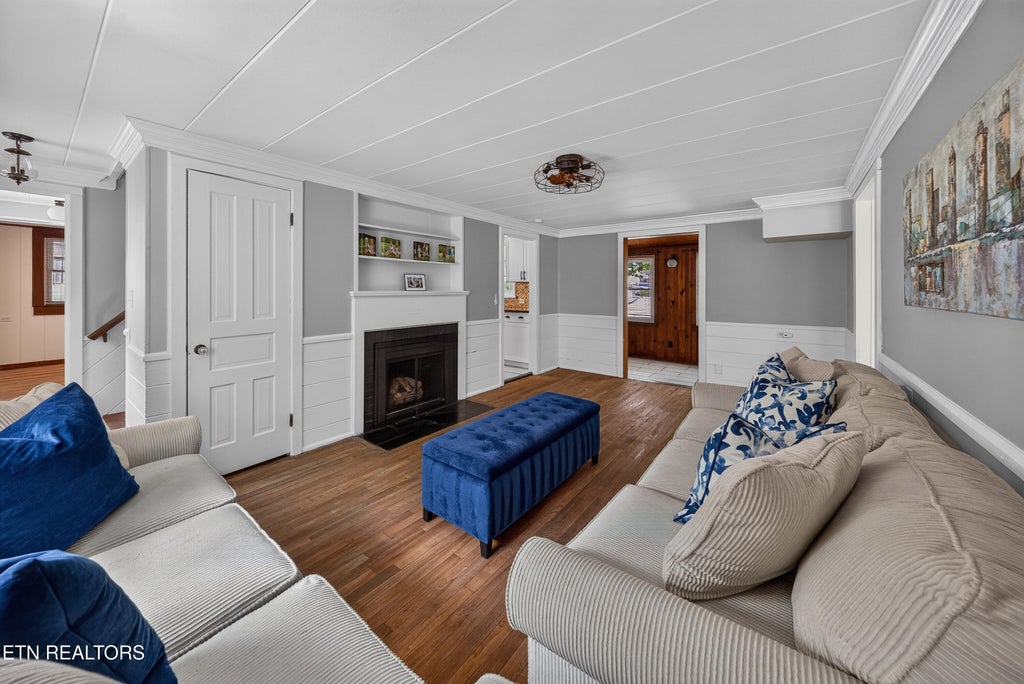 Photo of 44 W Norris Rd, Norris, TN 37828 (MLS # 1353074)