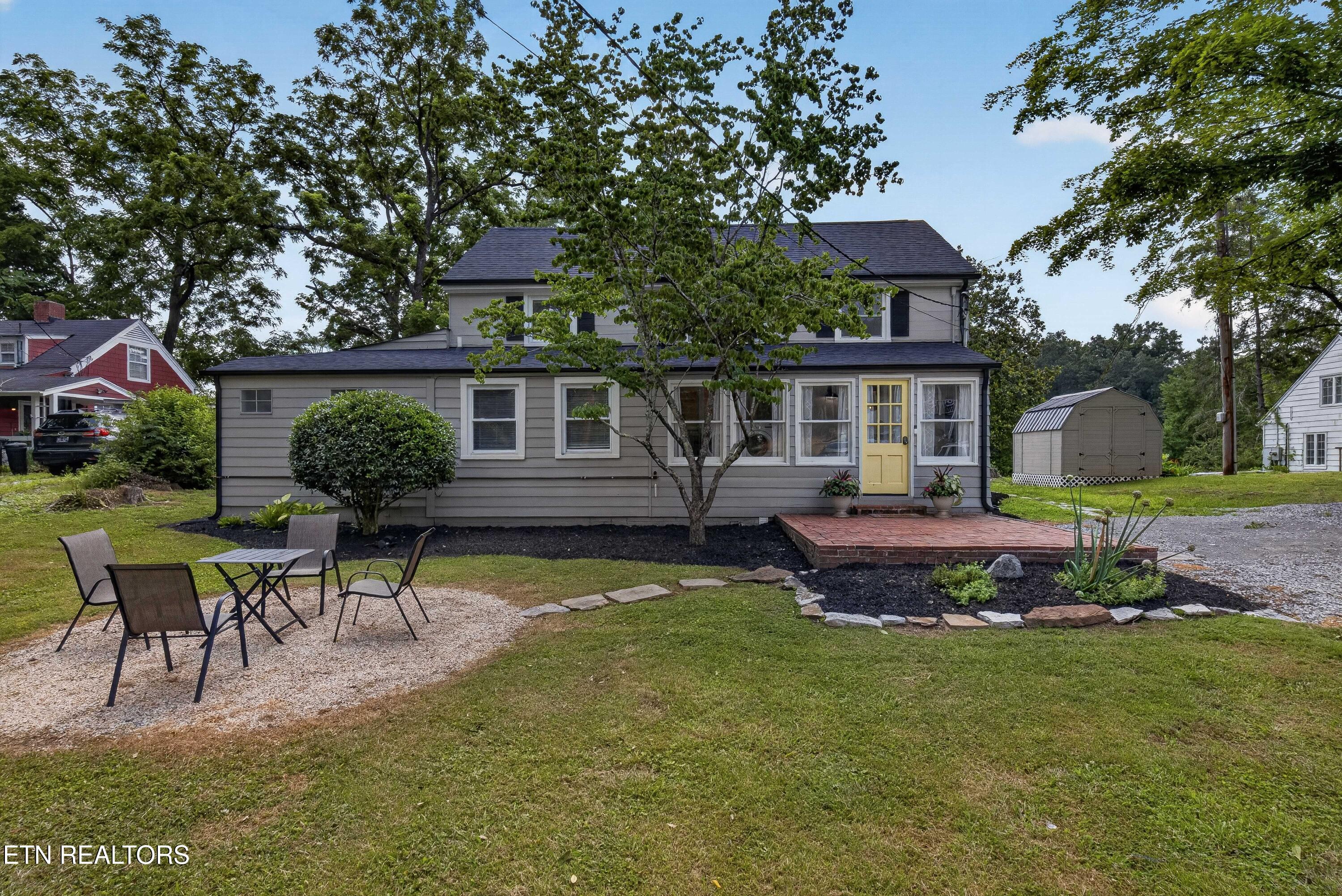 44 W Norris Rd