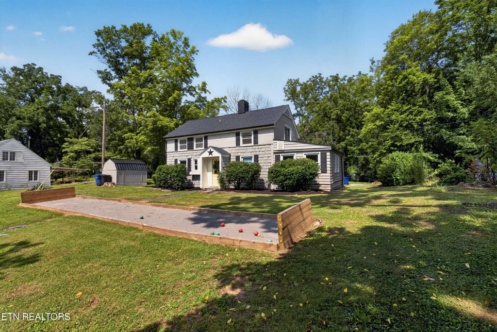 Photo of 44 W Norris Rd, Norris, TN 37828 (MLS # 1353074)