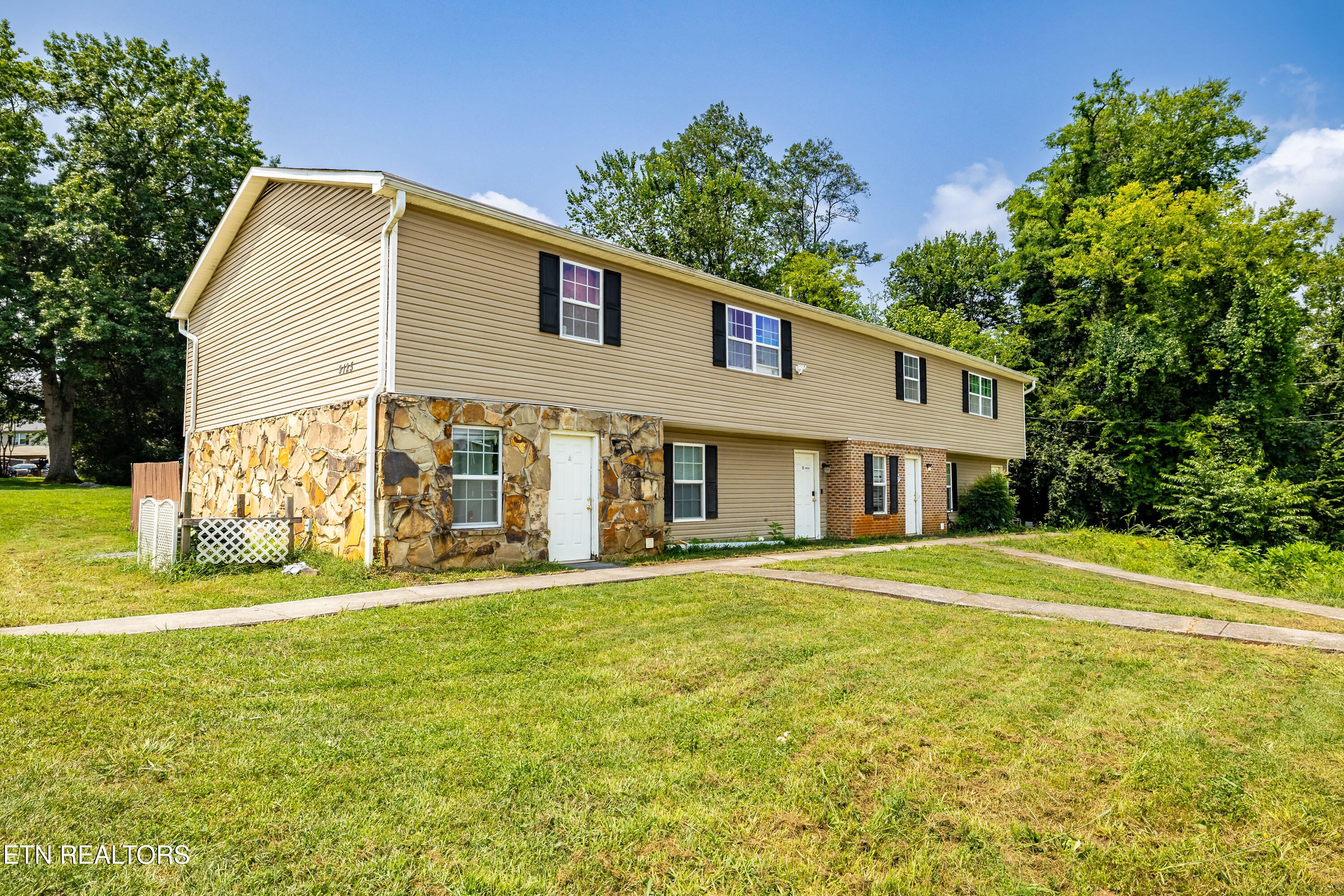 9125 NW Cedarpark Lane