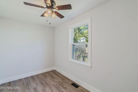 Tiny photo for 1005 Wilder Place, Knoxville, TN 37915 (MLS # 1318934)
