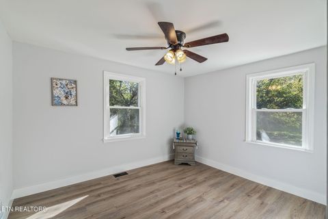 Tiny photo for 1005 Wilder Place, Knoxville, TN 37915 (MLS # 1318934)