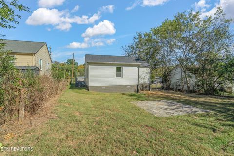 Tiny photo for 1005 Wilder Place, Knoxville, TN 37915 (MLS # 1318934)