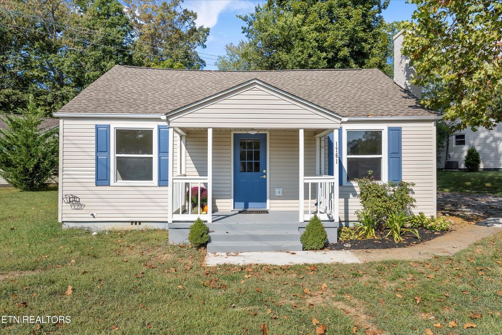 Photo of 1761 Dalton St, Alcoa, TN 37701 (MLS # 1316334)