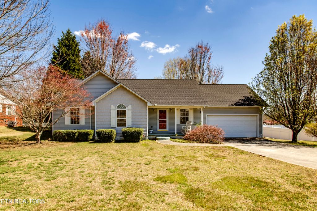 Photo of 714 E Wheeler St, Rockwood, TN 37854 (MLS # 1294971)