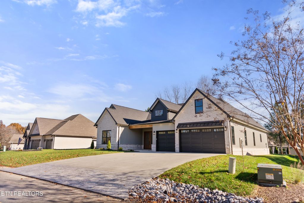 Photo of 180 Amohi Way, Loudon, TN 37774 (MLS # 1320053)