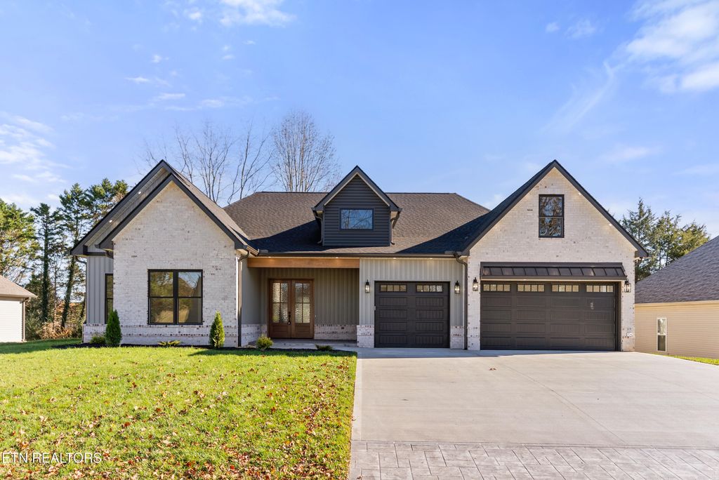 Photo of 180 Amohi Way, Loudon, TN 37774 (MLS # 1320053)