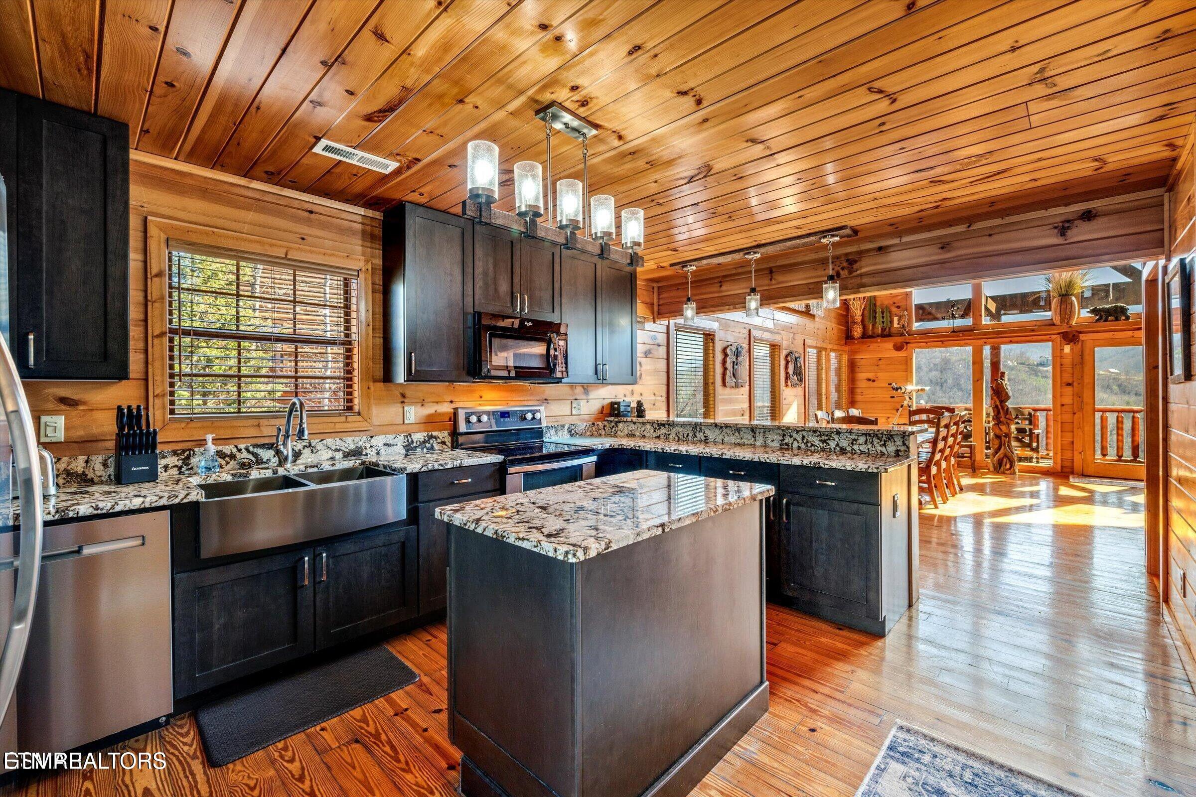 204 Pinnacle Drive