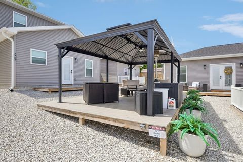 Tiny photo for 325 7Th St, Rocky Top, TN 37769 (MLS # 1337592)