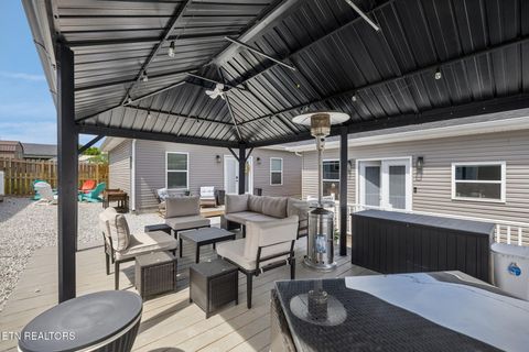 Tiny photo for 325 7Th St, Rocky Top, TN 37769 (MLS # 1337592)