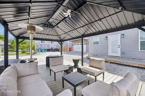 Tiny photo for 325 7Th St, Rocky Top, TN 37769 (MLS # 1337592)