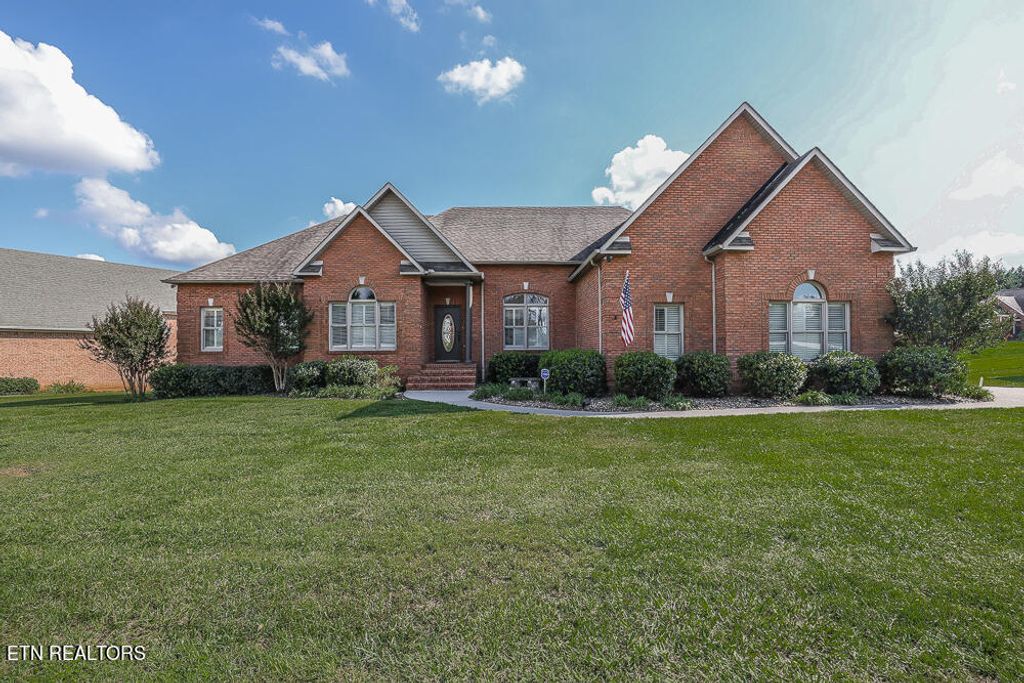 Photo of 1639 Pinnacle Point Drive, Alcoa, TN 37701 (MLS # 1278505)