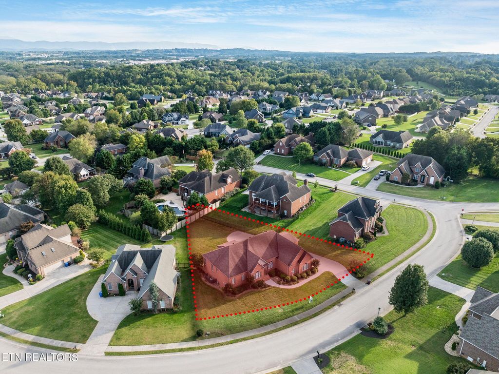 Photo of 1639 Pinnacle Point Drive, Alcoa, TN 37701 (MLS # 1278505)