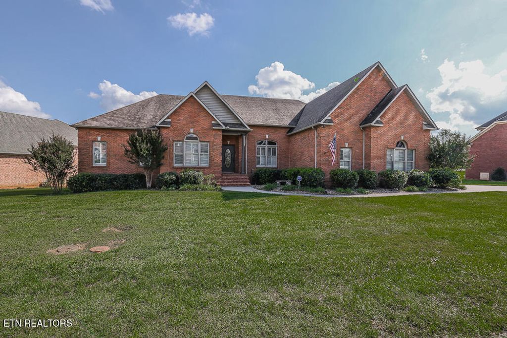 Photo of 1639 Pinnacle Point Drive, Alcoa, TN 37701 (MLS # 1278505)