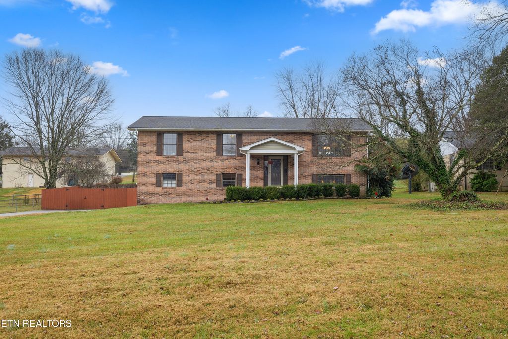 Photo of 1212 Hoss Rd, Powell, TN 37849 (MLS # 1323778)