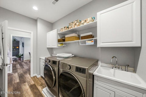 Tiny photo for 1971 Harbor Hills DR, Dandridge, TN 37725 (MLS # 1343265)